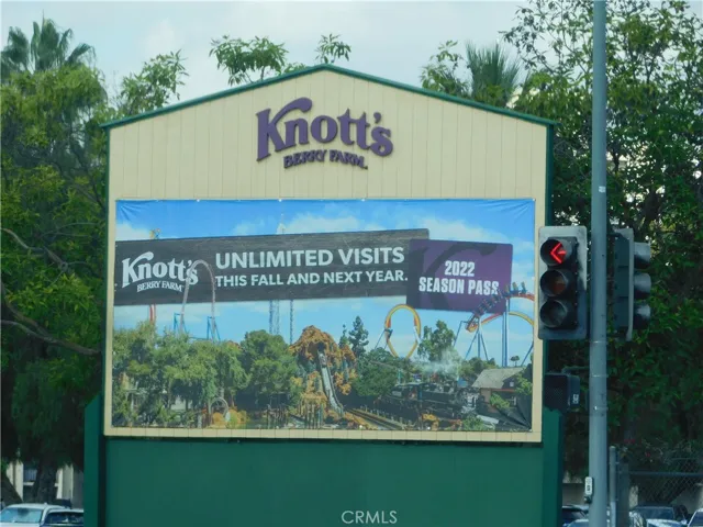 Knotts is closeby!