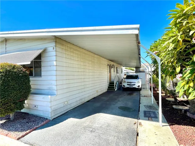 Roomy carport!