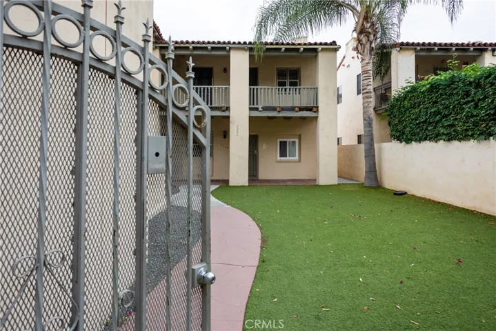 2243 Pacific Avenue, Long Beach, California 90806