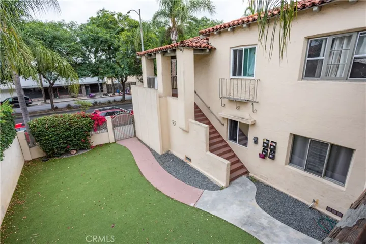 2243 Pacific Avenue, Long Beach, California 90806