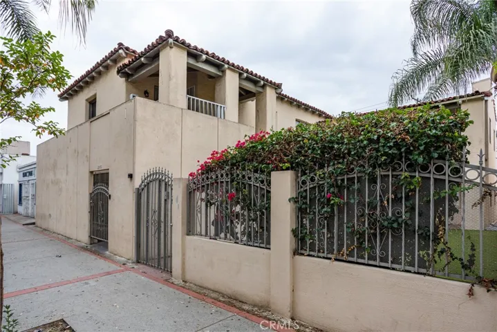 2243 Pacific Avenue, Long Beach, California 90806