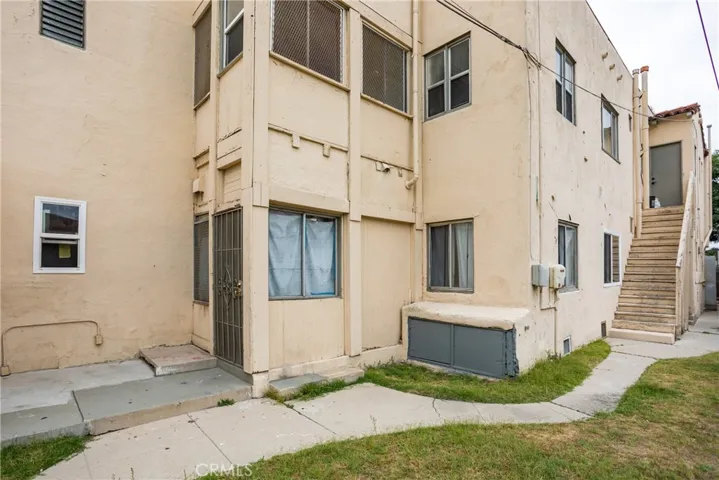2243 Pacific Avenue, Long Beach, California 90806