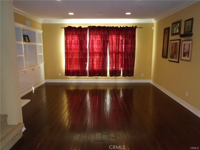 huge wood living with fireplace
