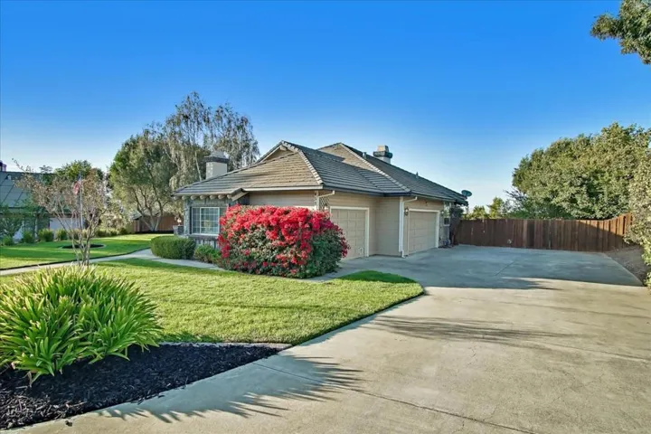 , Hollister, California 95023