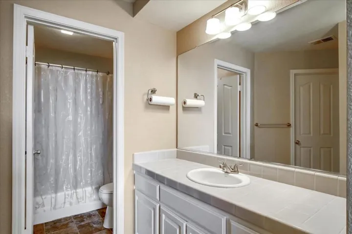 , Hollister, California 95023