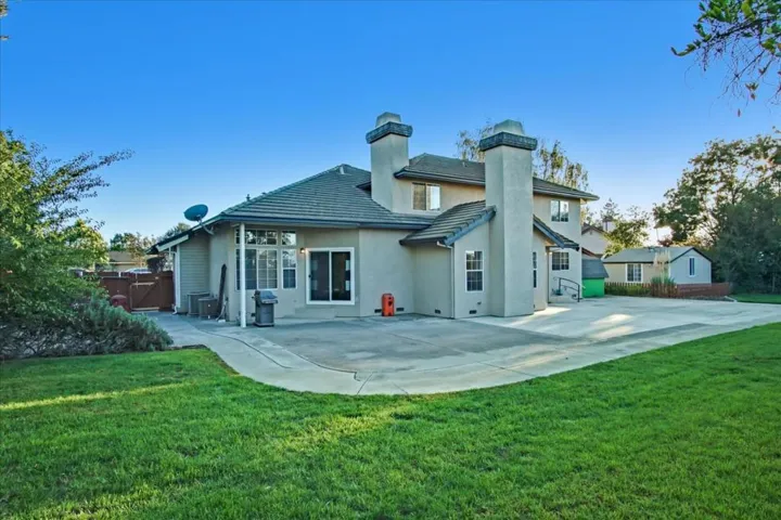 , Hollister, California 95023
