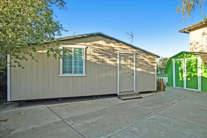 , Hollister, California 95023