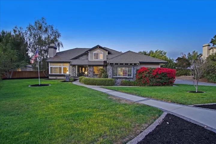 , Hollister, California 95023