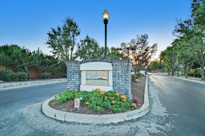 , Hollister, California 95023
