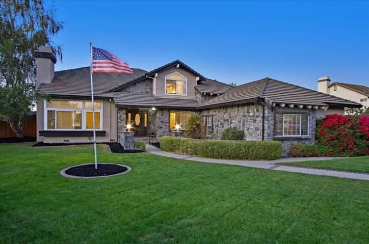 , Hollister, California 95023