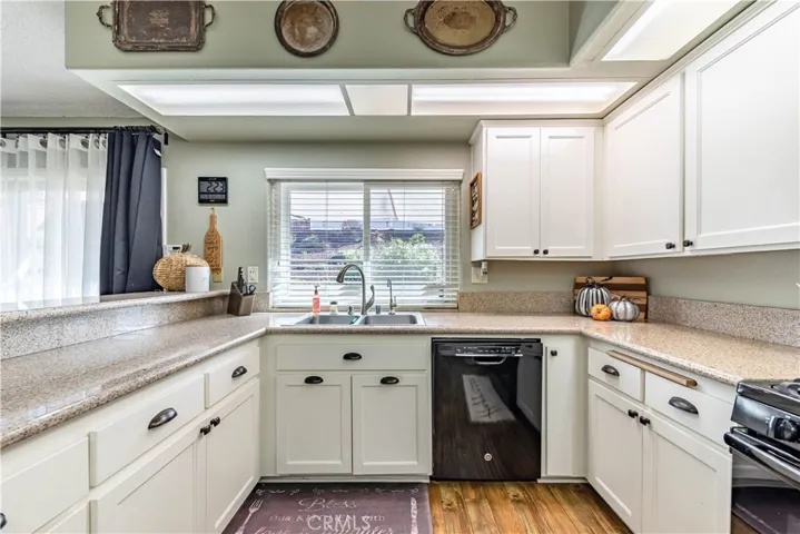 25255 Copperleaf Court, Murrieta, California 92563