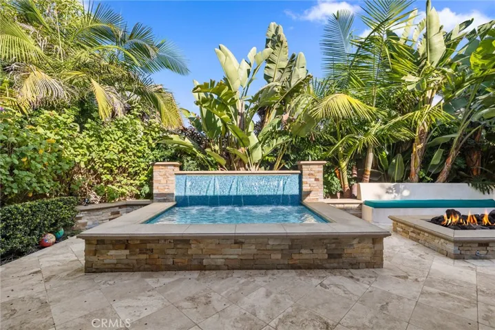 17462 Seabury Lane, Huntington Beach, California 92649