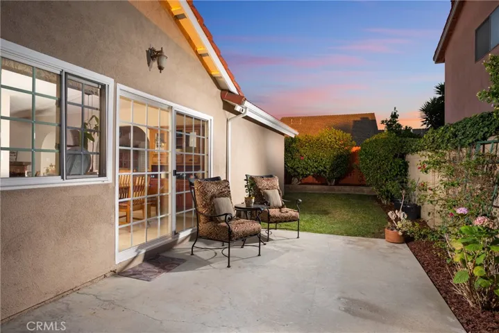 17132 Twain Lane, Huntington Beach, California 92649
