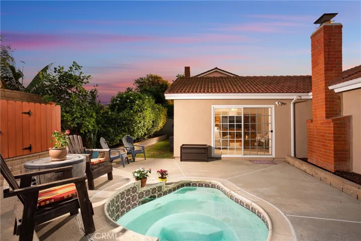 17132 Twain Lane, Huntington Beach, California 92649