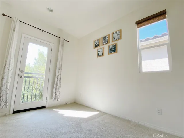 Bedroom1-2