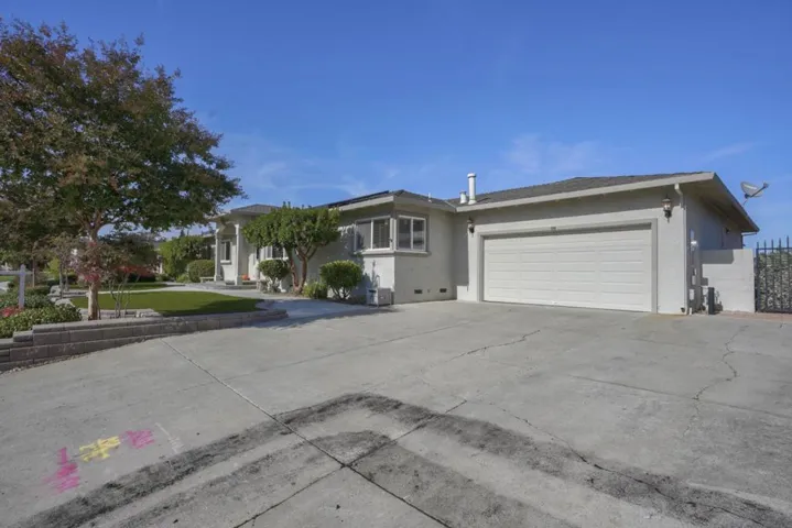 , Hollister, California 95023