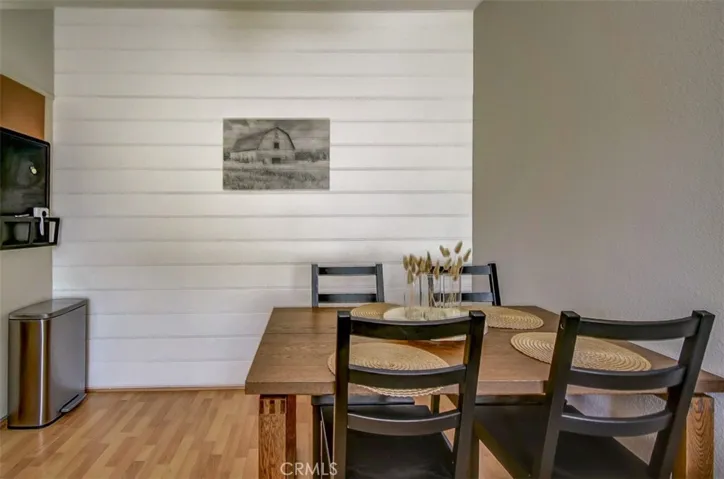 Dining Room adjacent to Kitchen, Beautiful Paint and Walls
