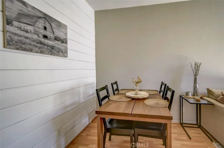 Plenty Room for Dining