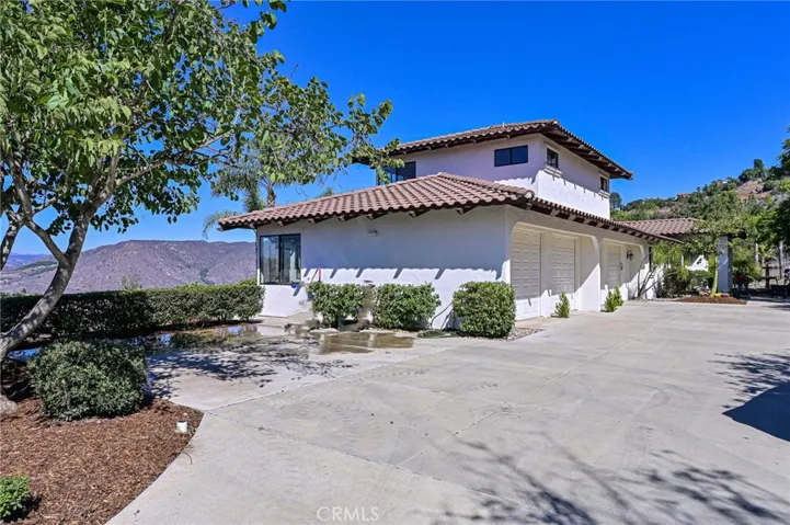 4 Car plus parking pad to left of garage