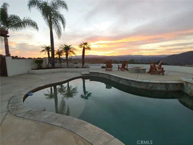 Pool and Sunset Views