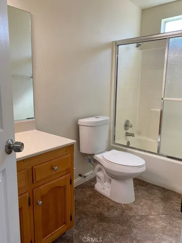 702 N Quince Avenue, Exeter, California 93221