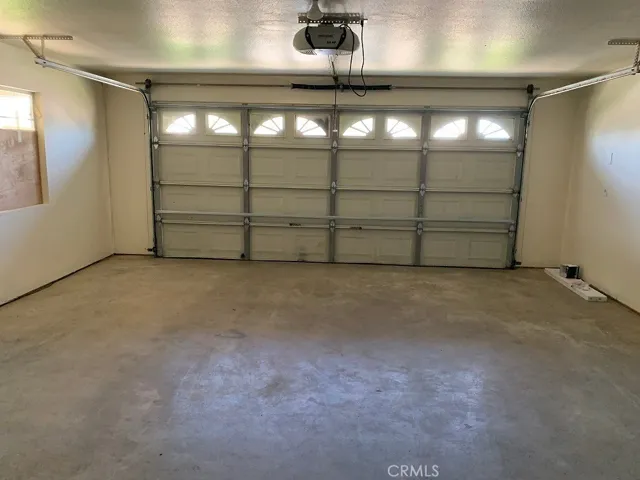702 N Quince Avenue, Exeter, California 93221