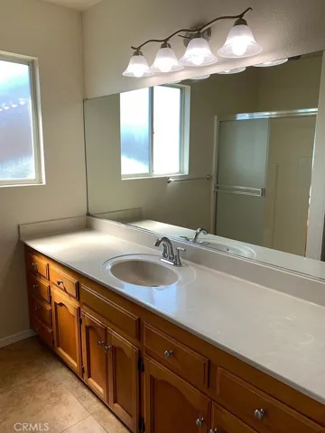 702 N Quince Avenue, Exeter, California 93221