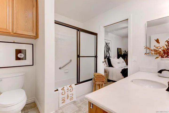 18034 Avenida Alozdra, San Diego, California 92128