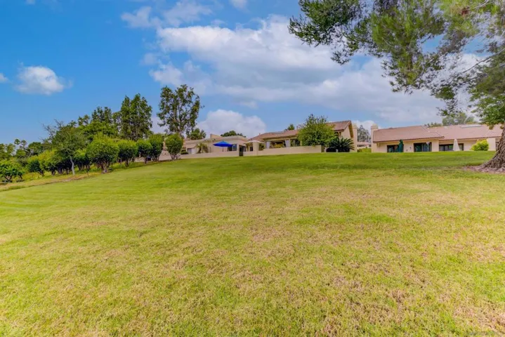 18034 Avenida Alozdra, San Diego, California 92128