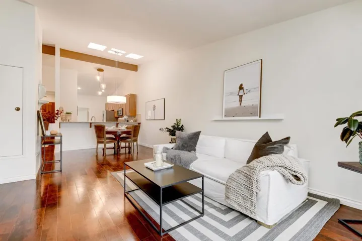 18034 Avenida Alozdra, San Diego, California 92128