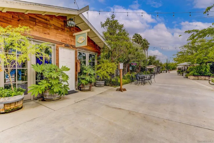 18034 Avenida Alozdra, San Diego, California 92128