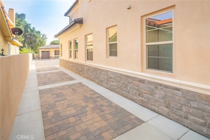 9208 Live Oak Avenue, Temple City, California 91780