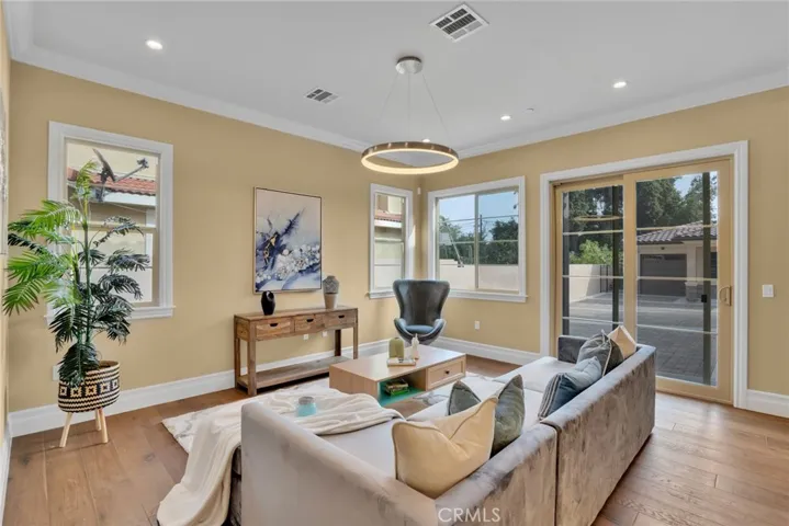 9208 Live Oak Avenue, Temple City, California 91780