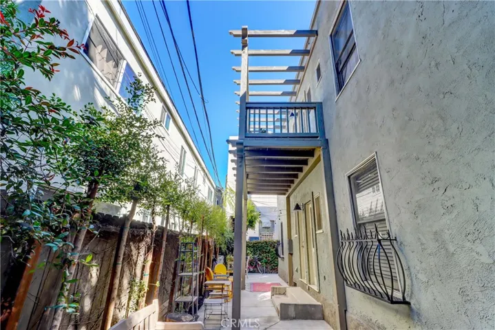 219 Redondo Avenue, Long Beach, California 90803