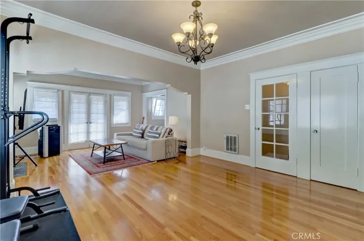 219 Redondo Avenue, Long Beach, California 90803