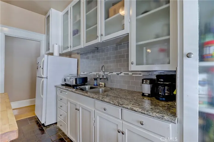 219 Redondo Avenue, Long Beach, California 90803