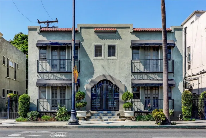219 Redondo Avenue, Long Beach, California 90803
