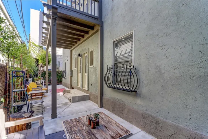 219 Redondo Avenue, Long Beach, California 90803