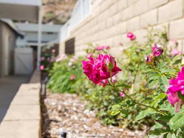 28968 Flowerpark Drive, Canyon Country, California 91387