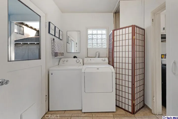 942 N Niagara Street, Burbank, California 91505