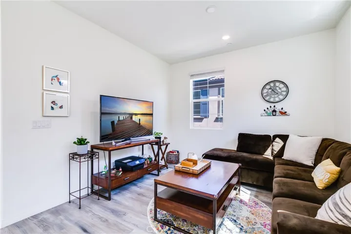7079 Montecito Lane, Eastvale, California 92880