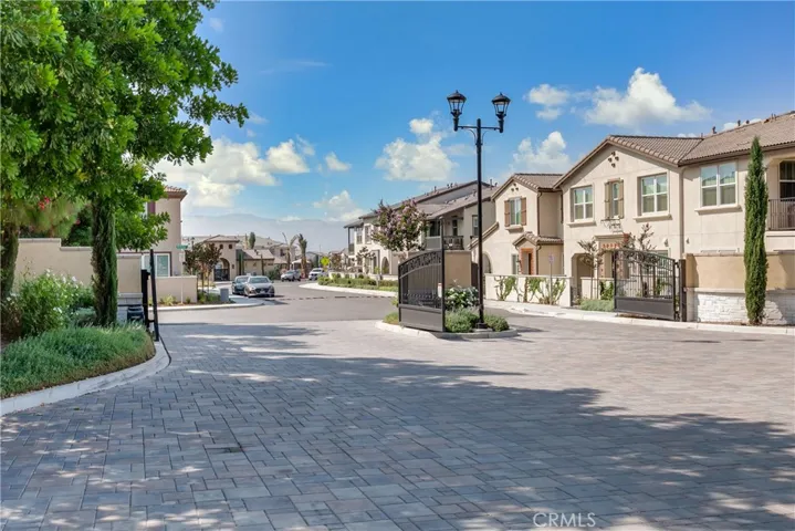 7079 Montecito Lane, Eastvale, California 92880