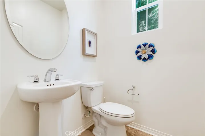 7079 Montecito Lane, Eastvale, California 92880
