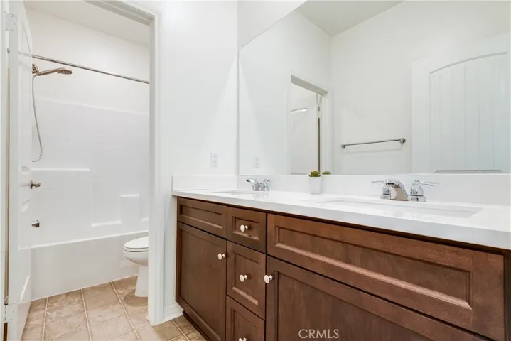 7079 Montecito Lane, Eastvale, California 92880