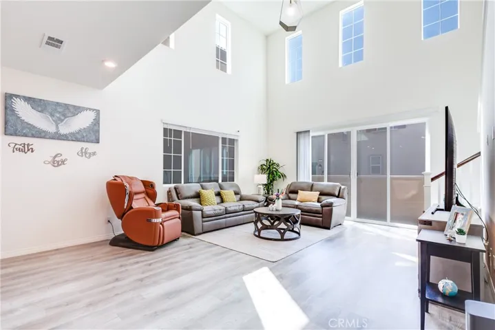 7079 Montecito Lane, Eastvale, California 92880