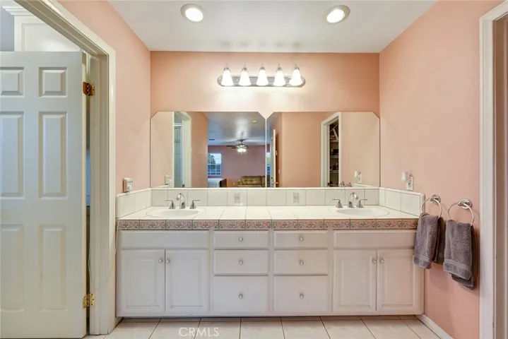 Upstairs Master Vanity