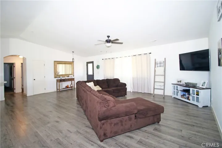 20707 Teton Road, Apple Valley, California 92308
