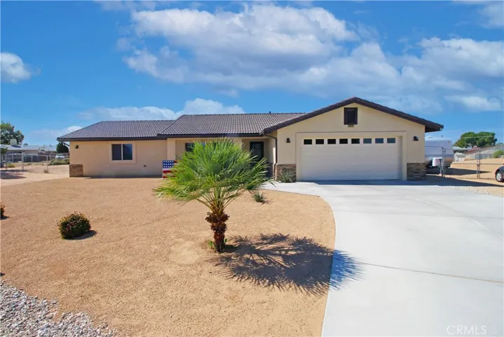 20707 Teton Road, Apple Valley, California 92308