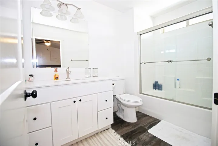 20707 Teton Road, Apple Valley, California 92308