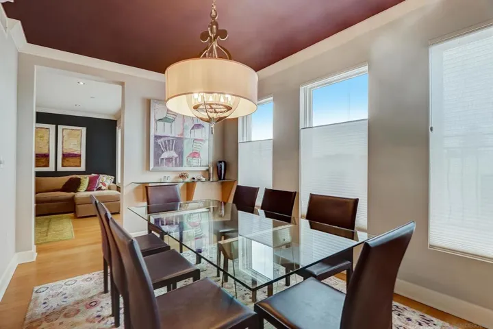 1000 Genter St 304, La Jolla, California 92037